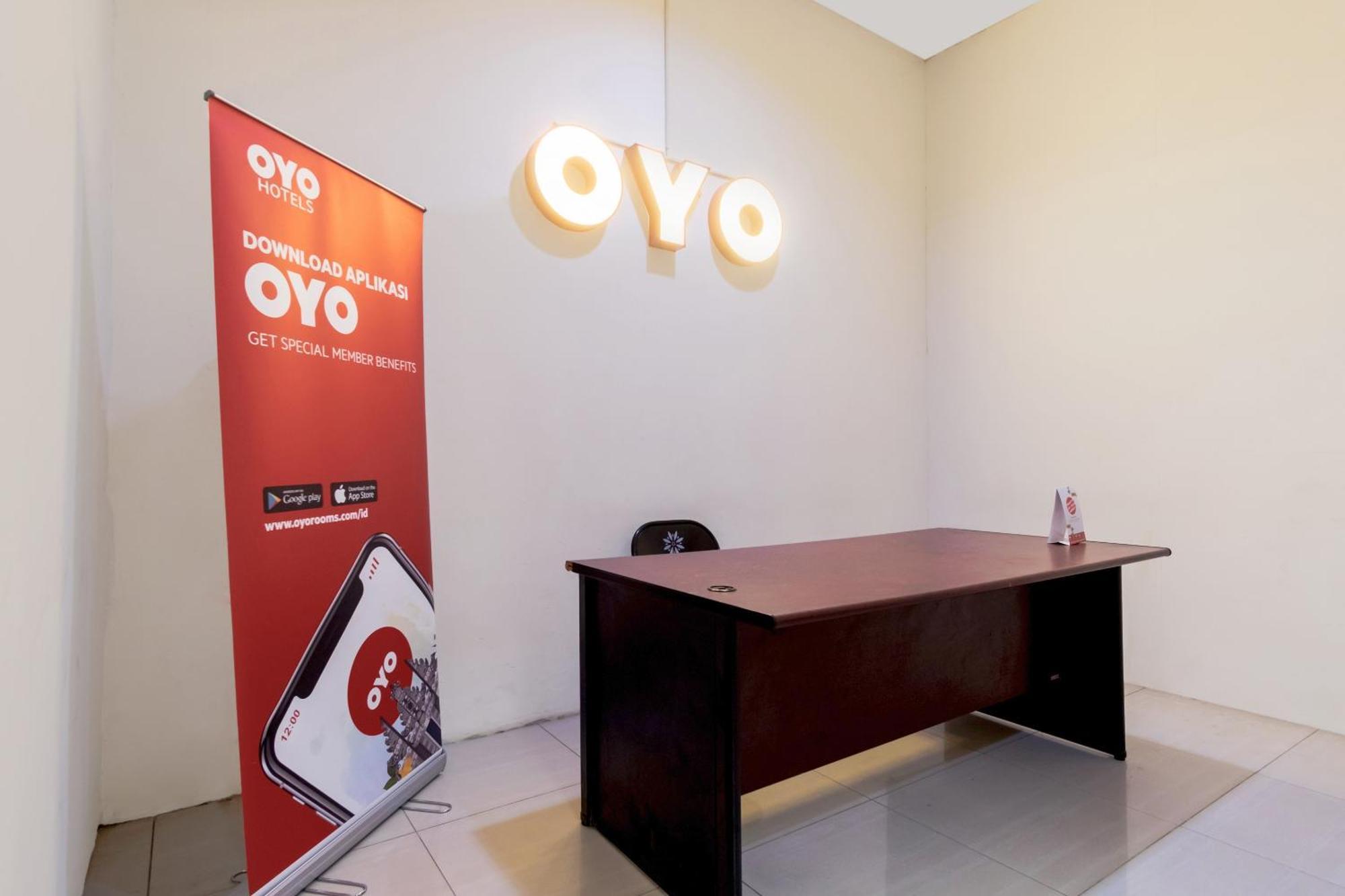 Oyo 622 バクティー ホームステイ メダン エクステリア 写真